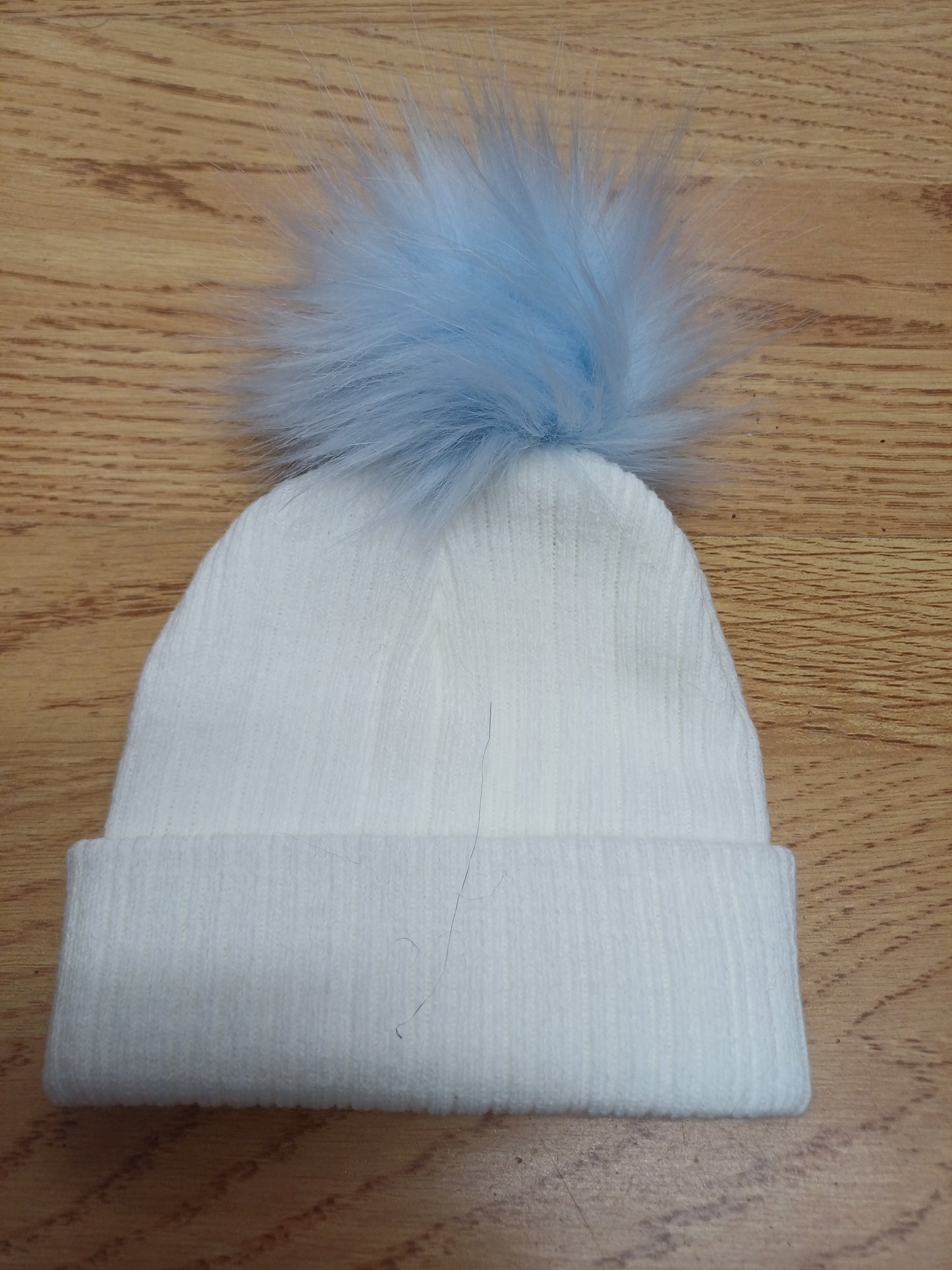 Baby Boys and girls knitted single pom pom hats