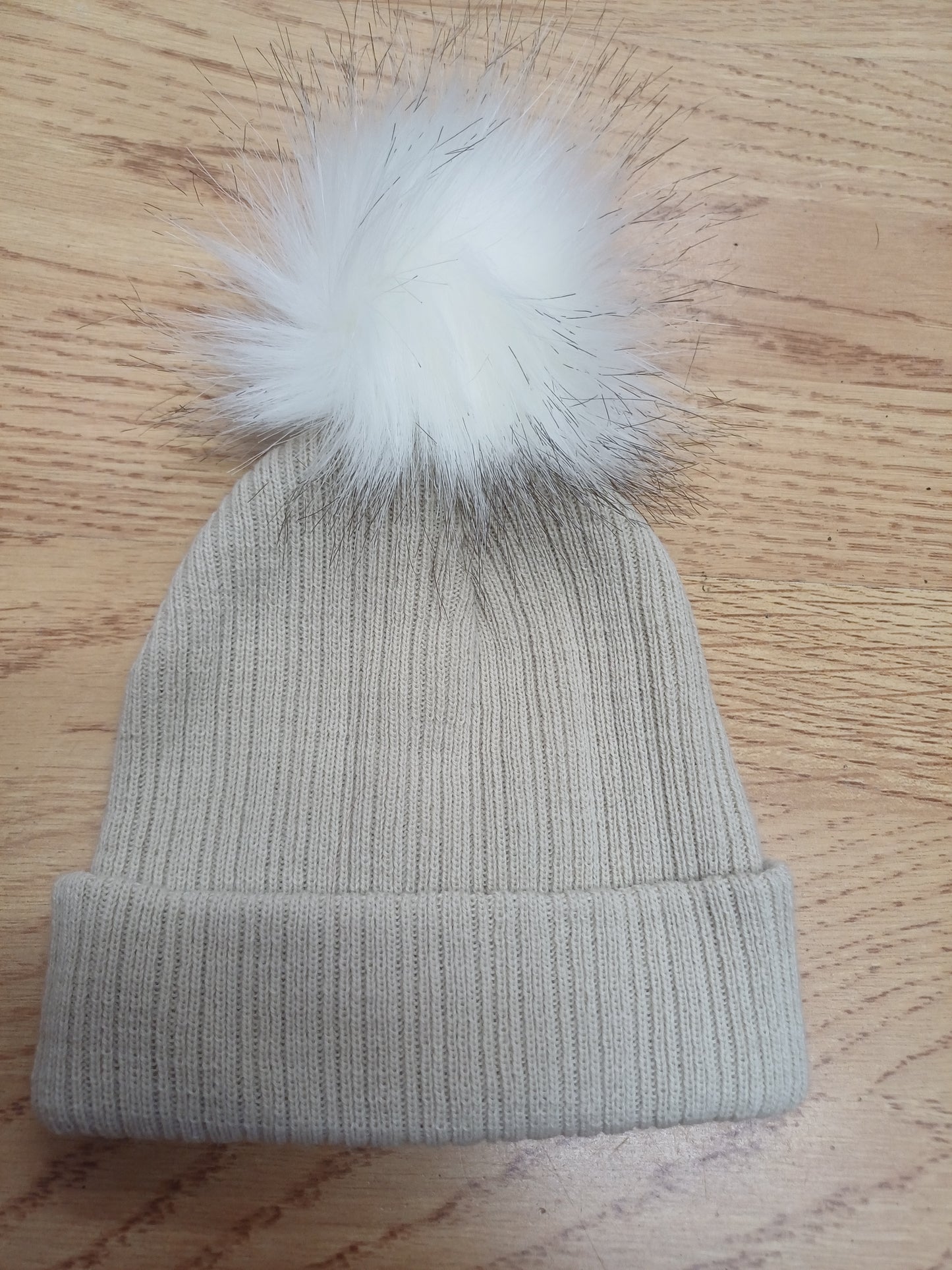 Baby Boys and girls knitted single pom pom hats