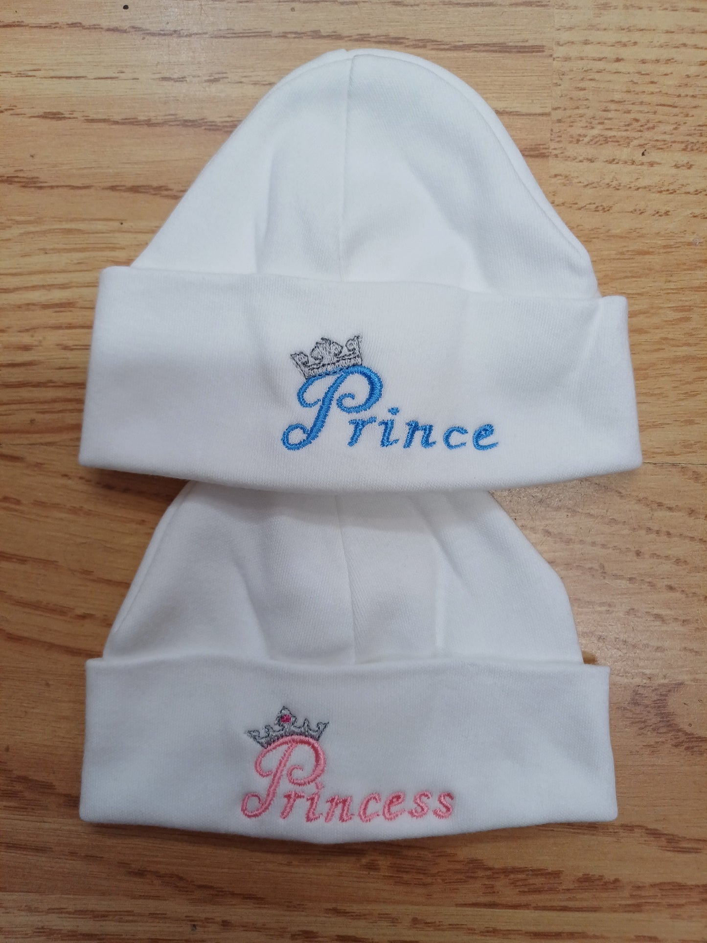 Baby Boys or girls 100% soft cotton hat embroidered with prince or princess size newborn