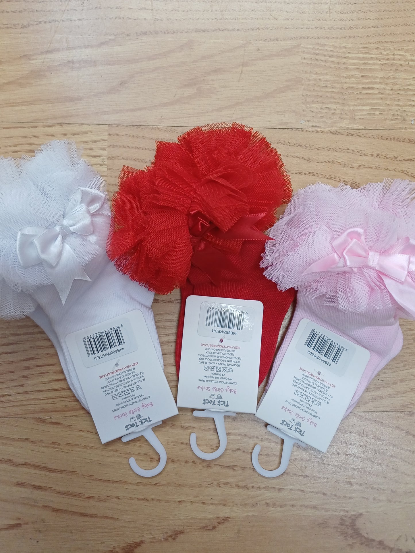 Baby girls tu tu socks with bow various colours to choose from sizes newborn to infrant