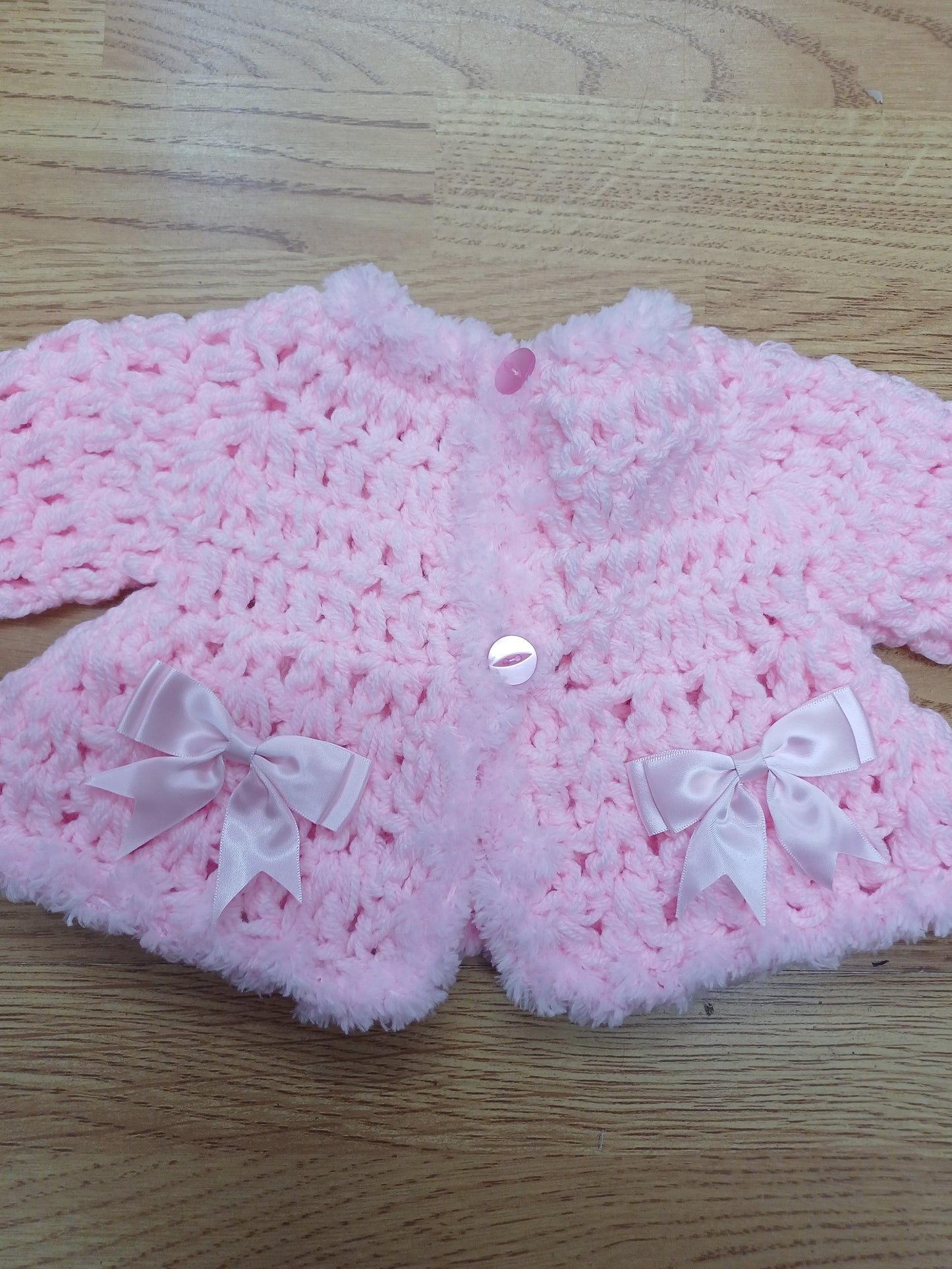 Baby girls handmade crochet pretty cardigan and bonnet set size newborn to 3 months