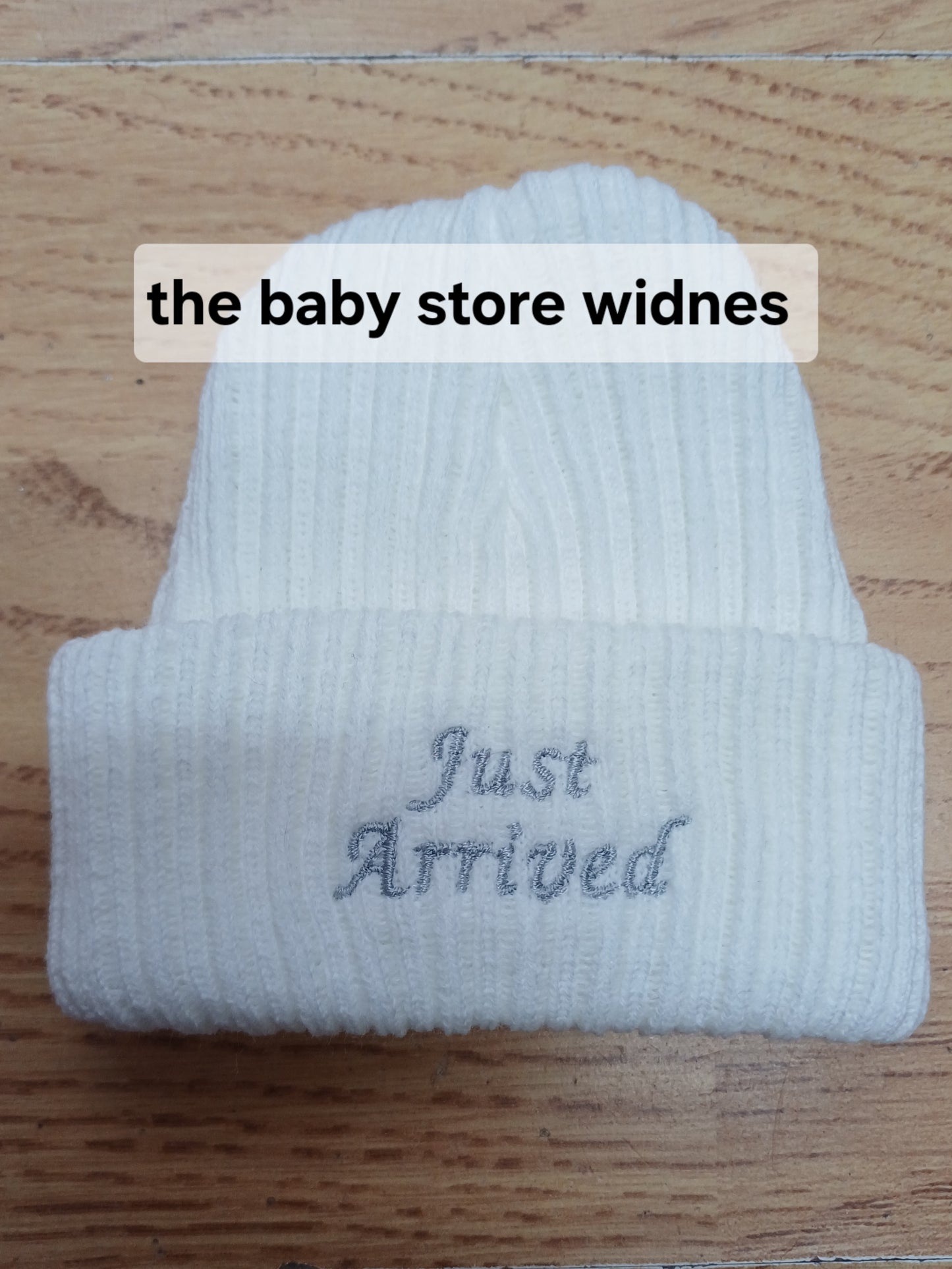 Babys unisex knitted beanie hat embroidered with just arrived or hello world size newborn