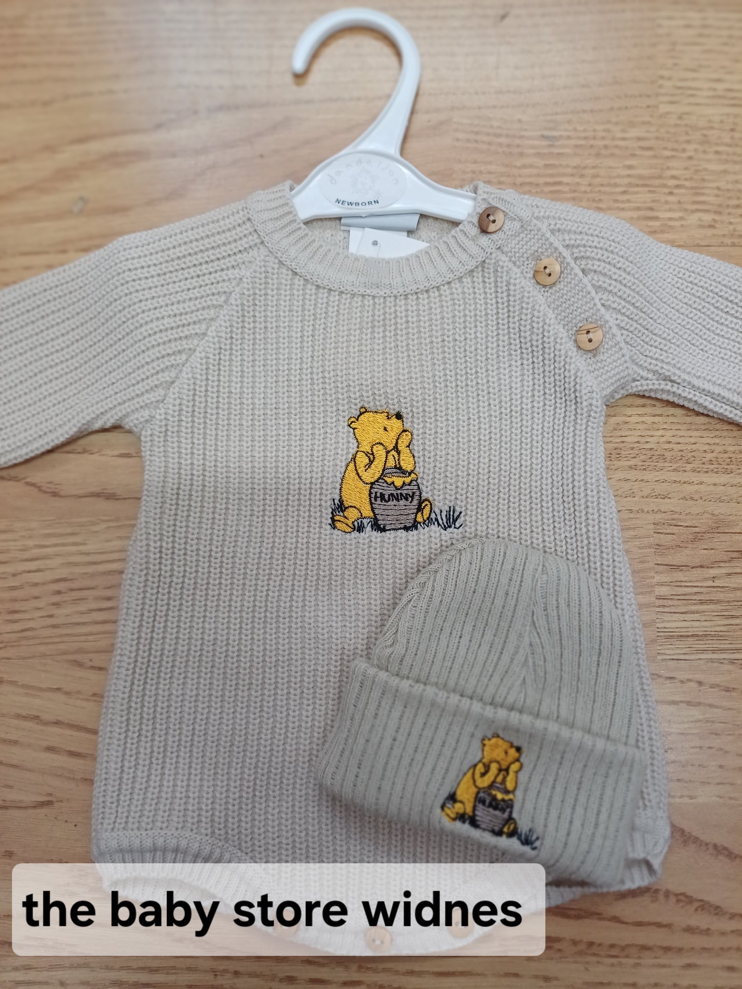 Dandelion unisex babys knitted romper and hat set embroidered with pooh bear