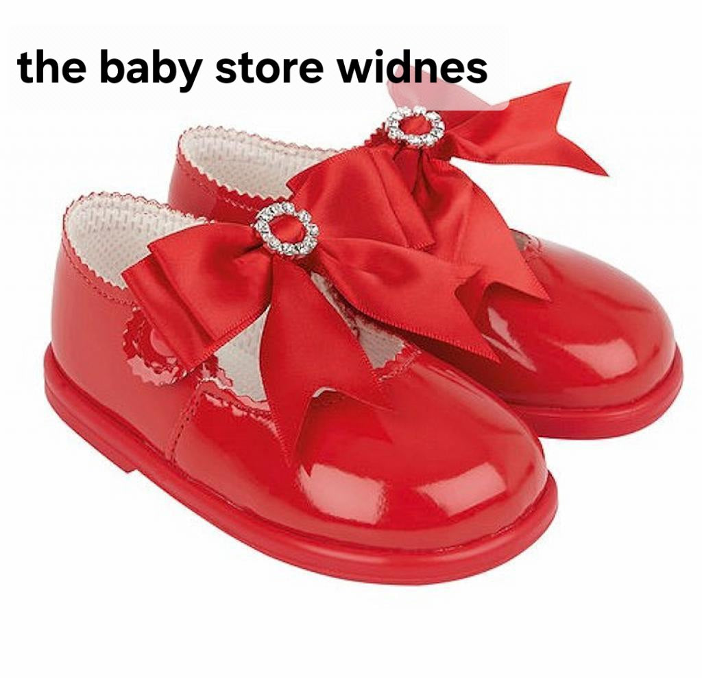 Baypods baby girls hard sole walking shoes with large bow