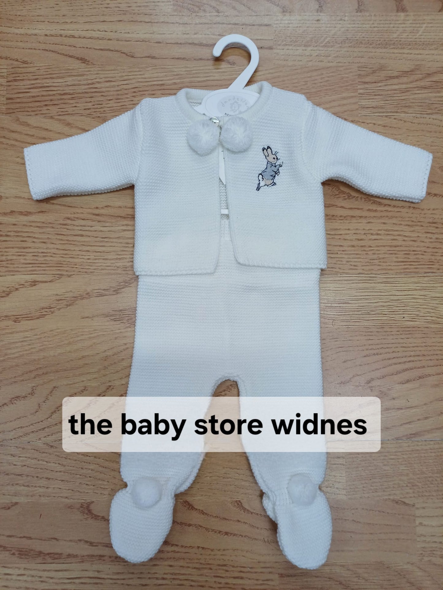 dandelion 2 piece set with pom pom peter rabbit