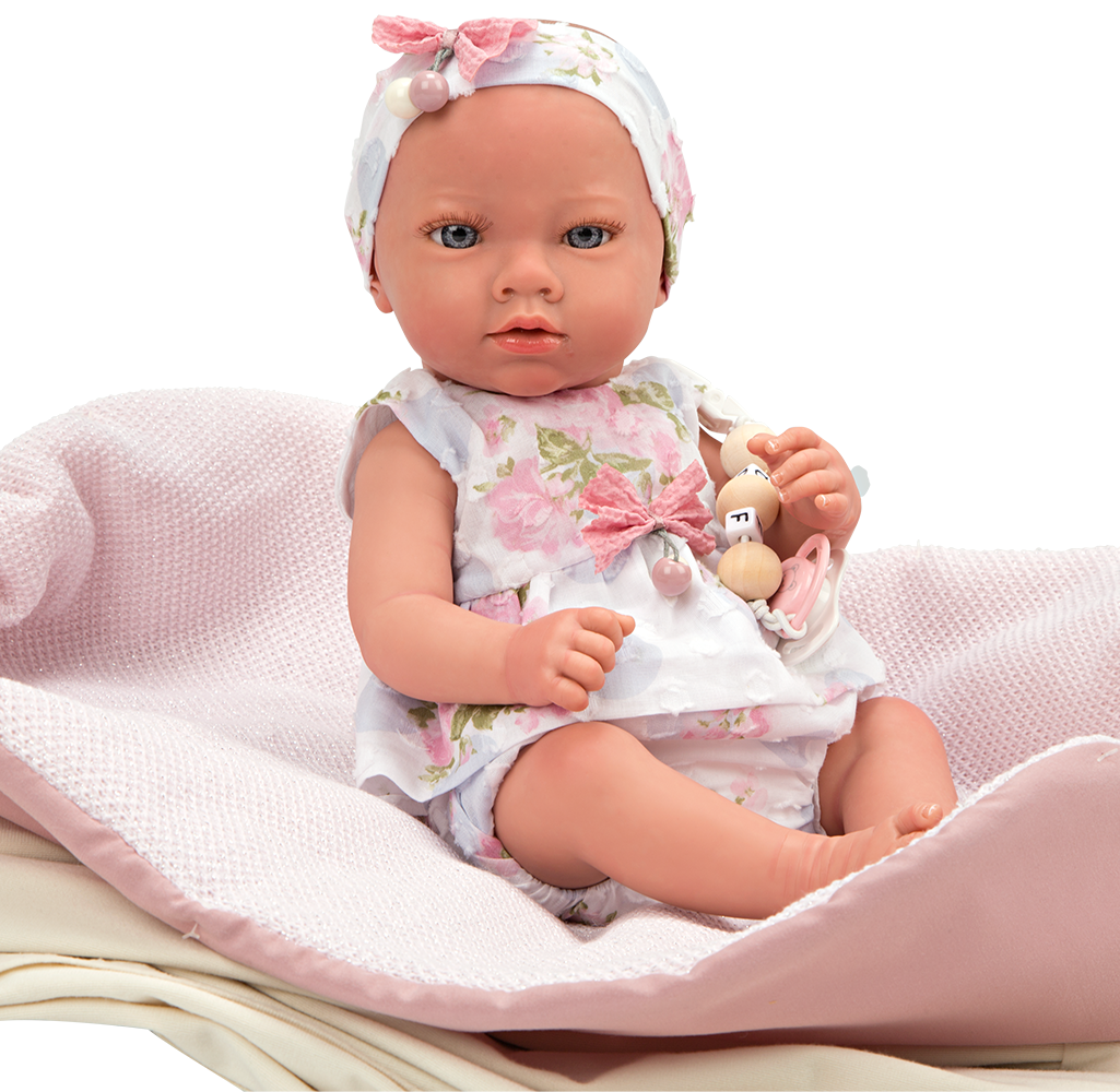 Spanish reborn doll comes with blanket dummy and nappy