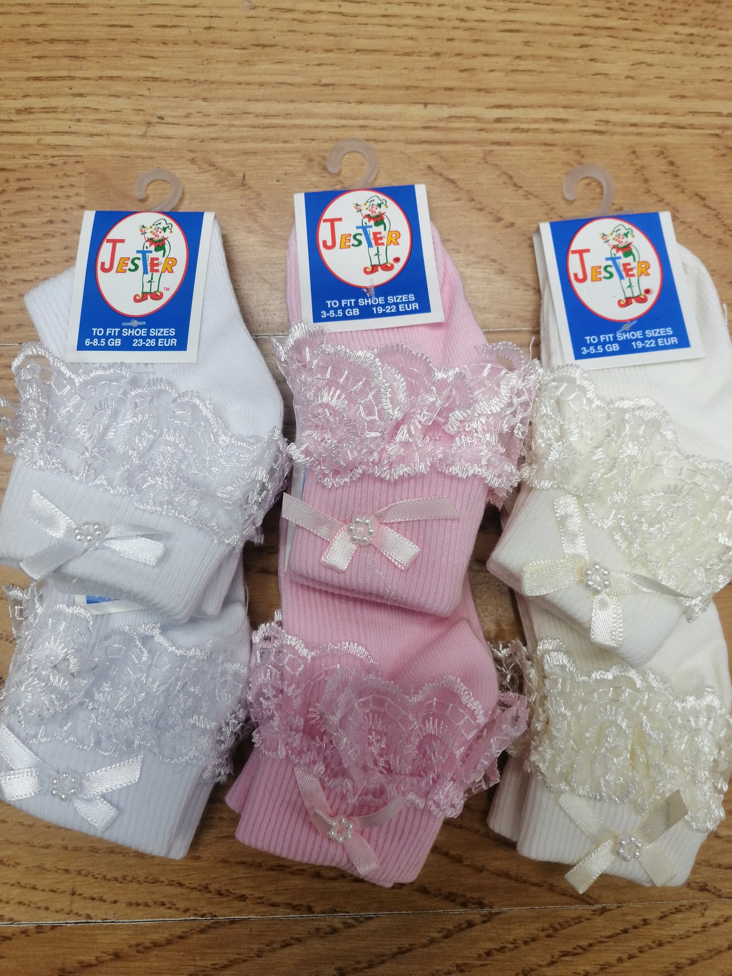Girls frilly lace ankle socks with bow 8 sizes from premature to adult size 6