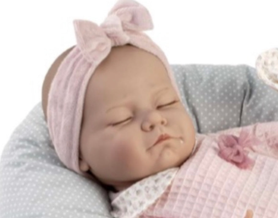Spanish reborn doll comes with cushion dummy and nappy