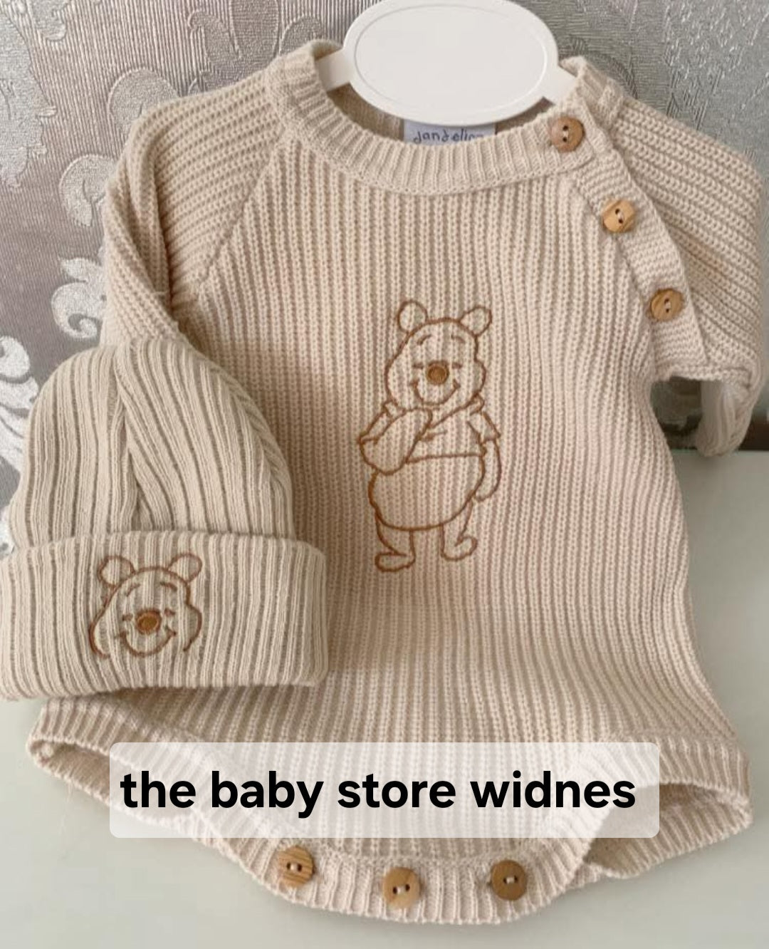 Dandelion knitted unisex romper and hat set embroidered with poo bear