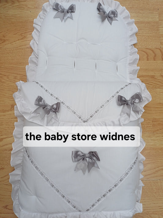 Babys unisex universal fit pram cosytoes footmuff pram set with bows colour white / silver grey trim may vary