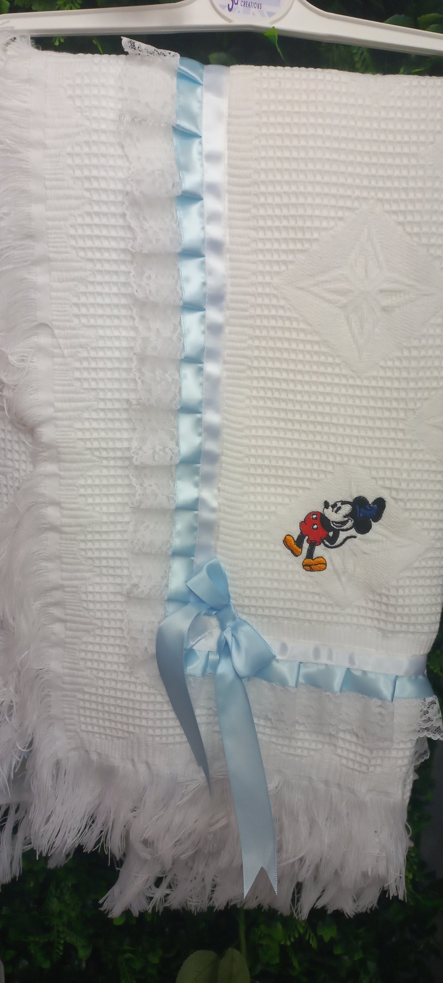 beautiful luxury shawl with minnie mouse and steam boat willy blue or pink