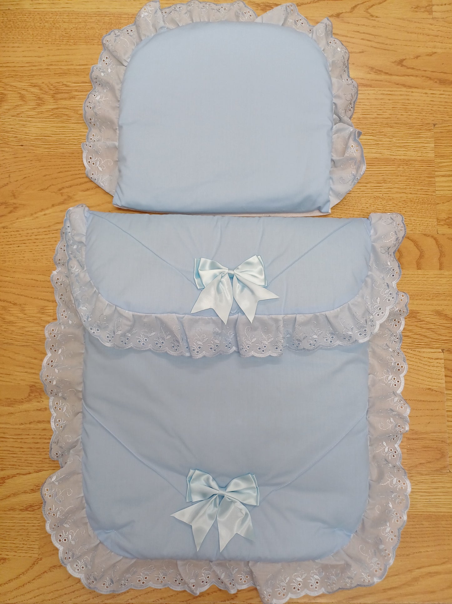 Baby Boys or girls  pram quilt with large bows  and pillow  set comes in various colours