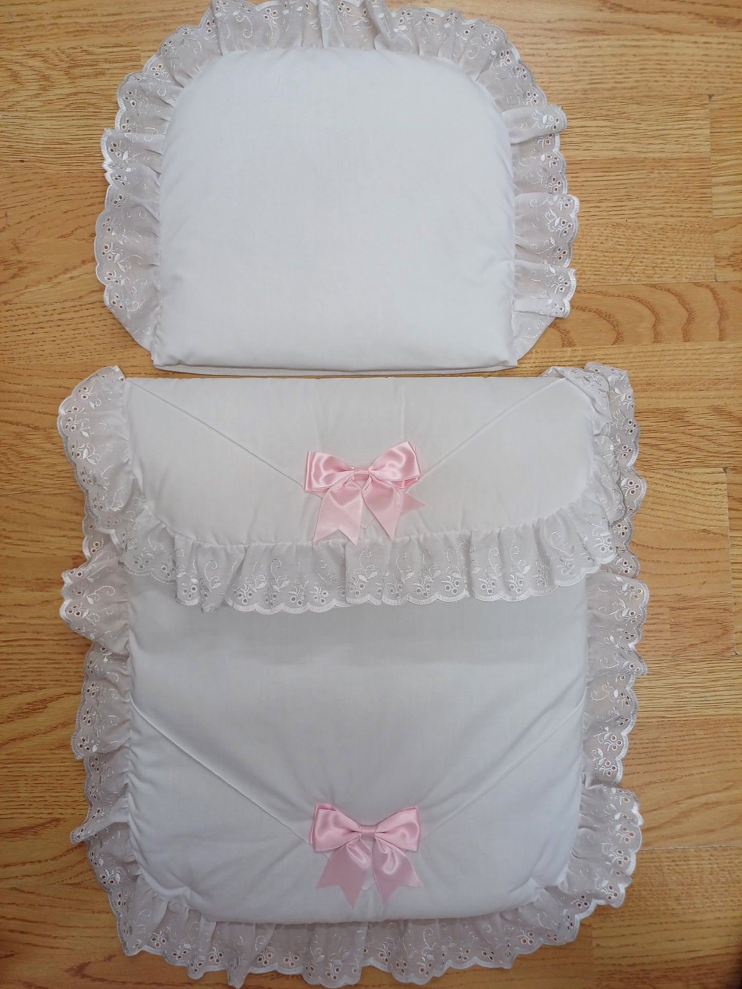 Baby Boys or girls  pram quilt with large bows  and pillow  set comes in various colours