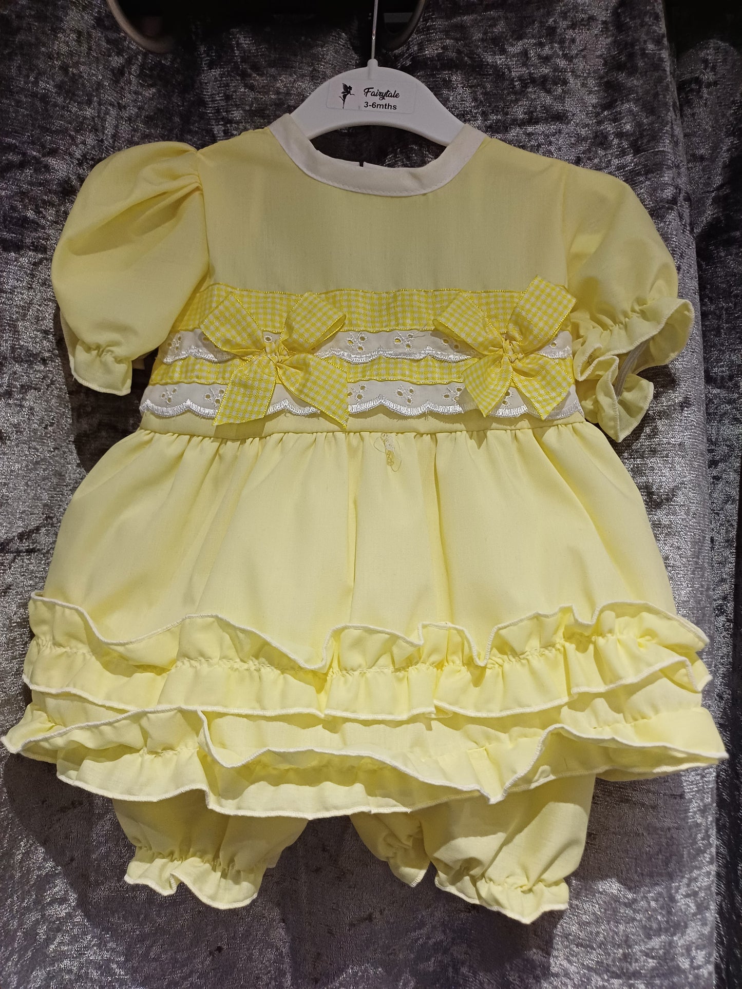 Beautiful baby girls dress and bloomers set