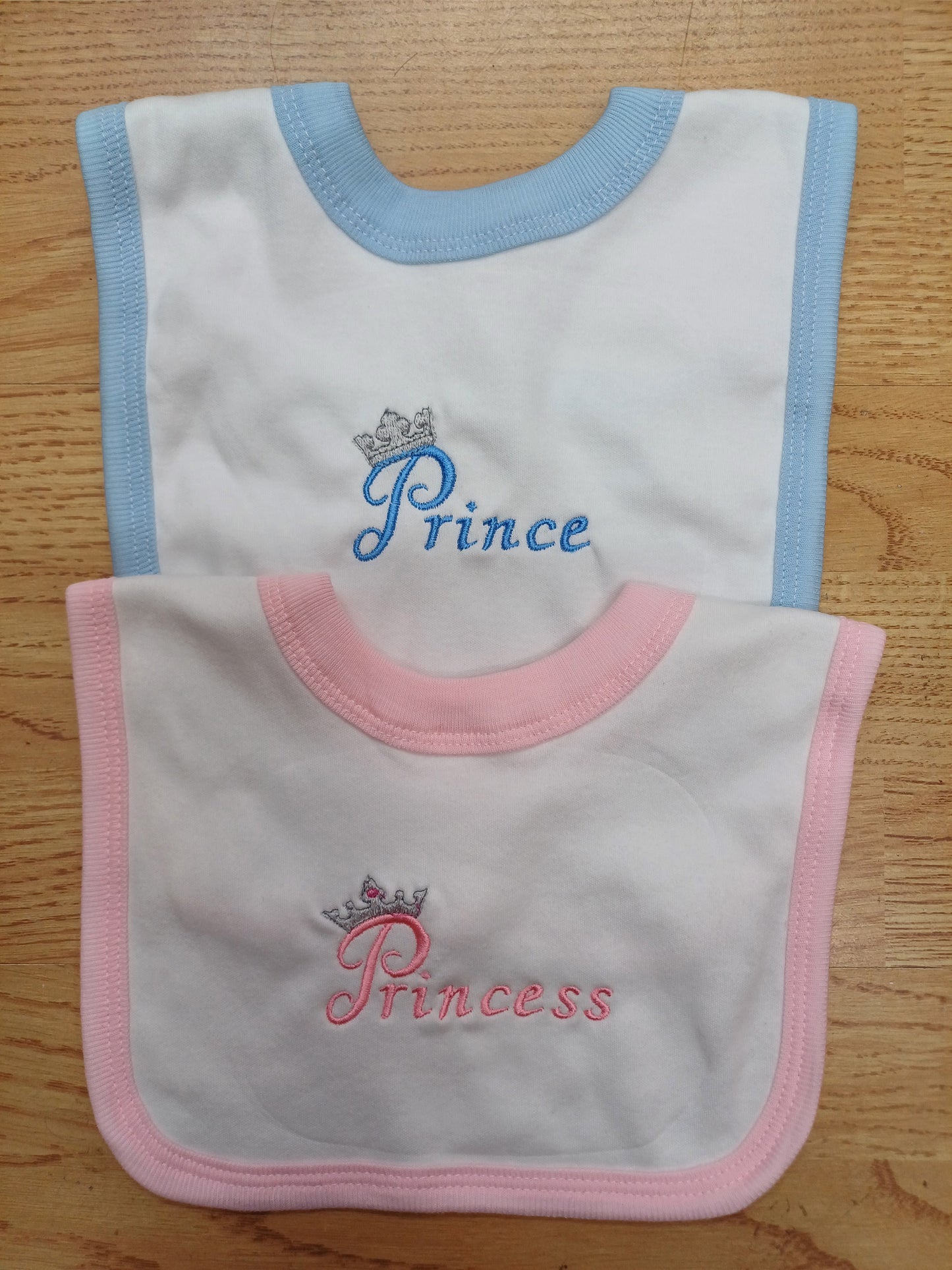 Baby  Boys or girls  100% soft cotton bib embroidered with  prince or princess  various colours to choose from