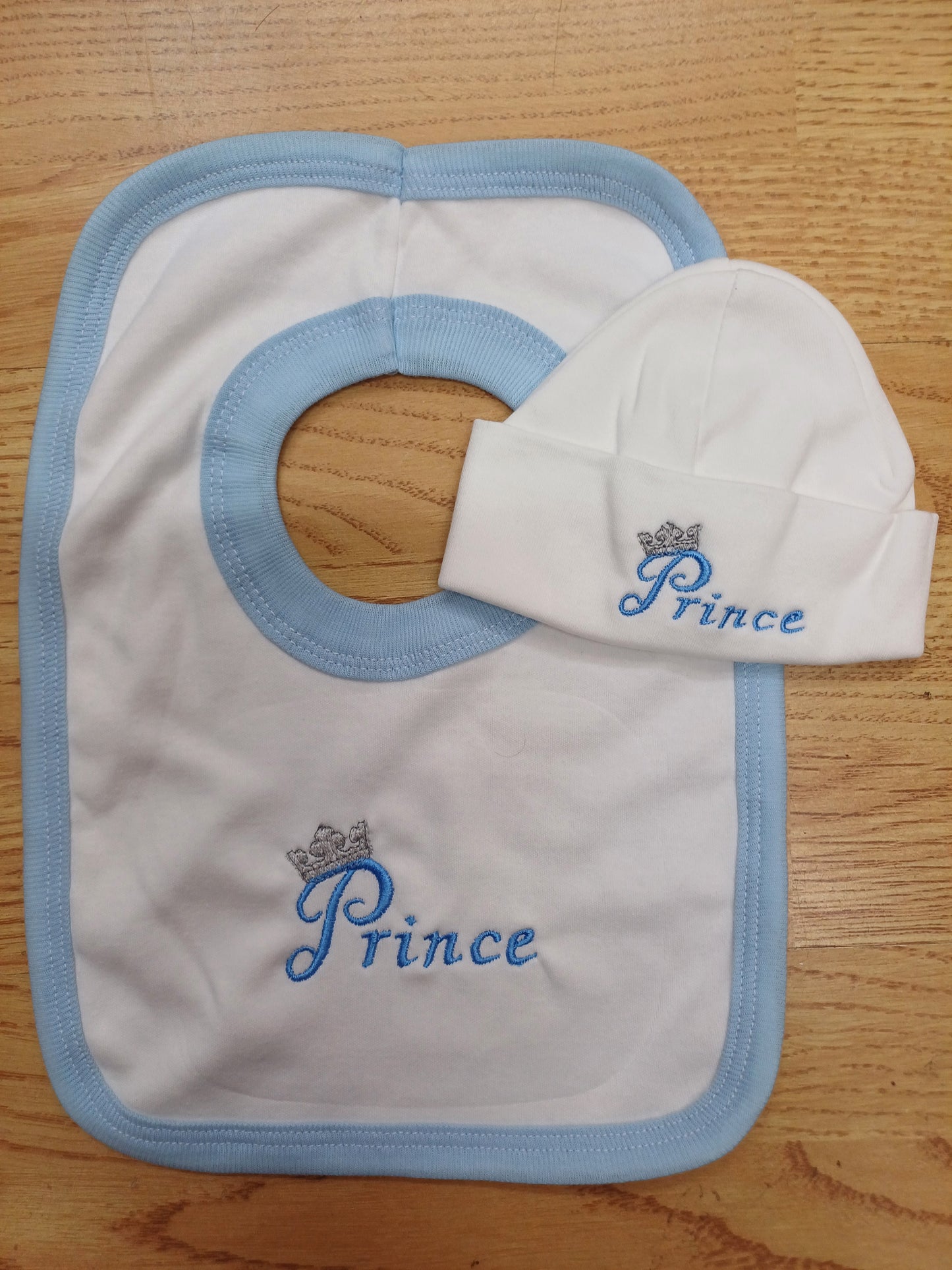 Baby Boys 100% soft cotton bib and hat set embroidered with prince size newborn