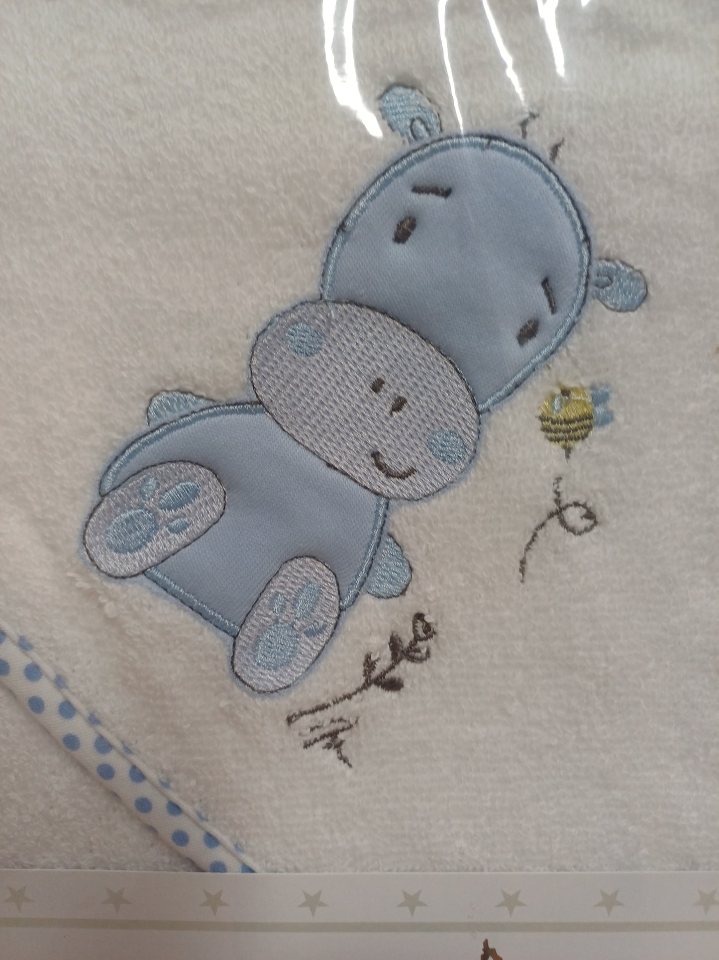 Babys hooded bathrobe towel comes in various designs to choose from