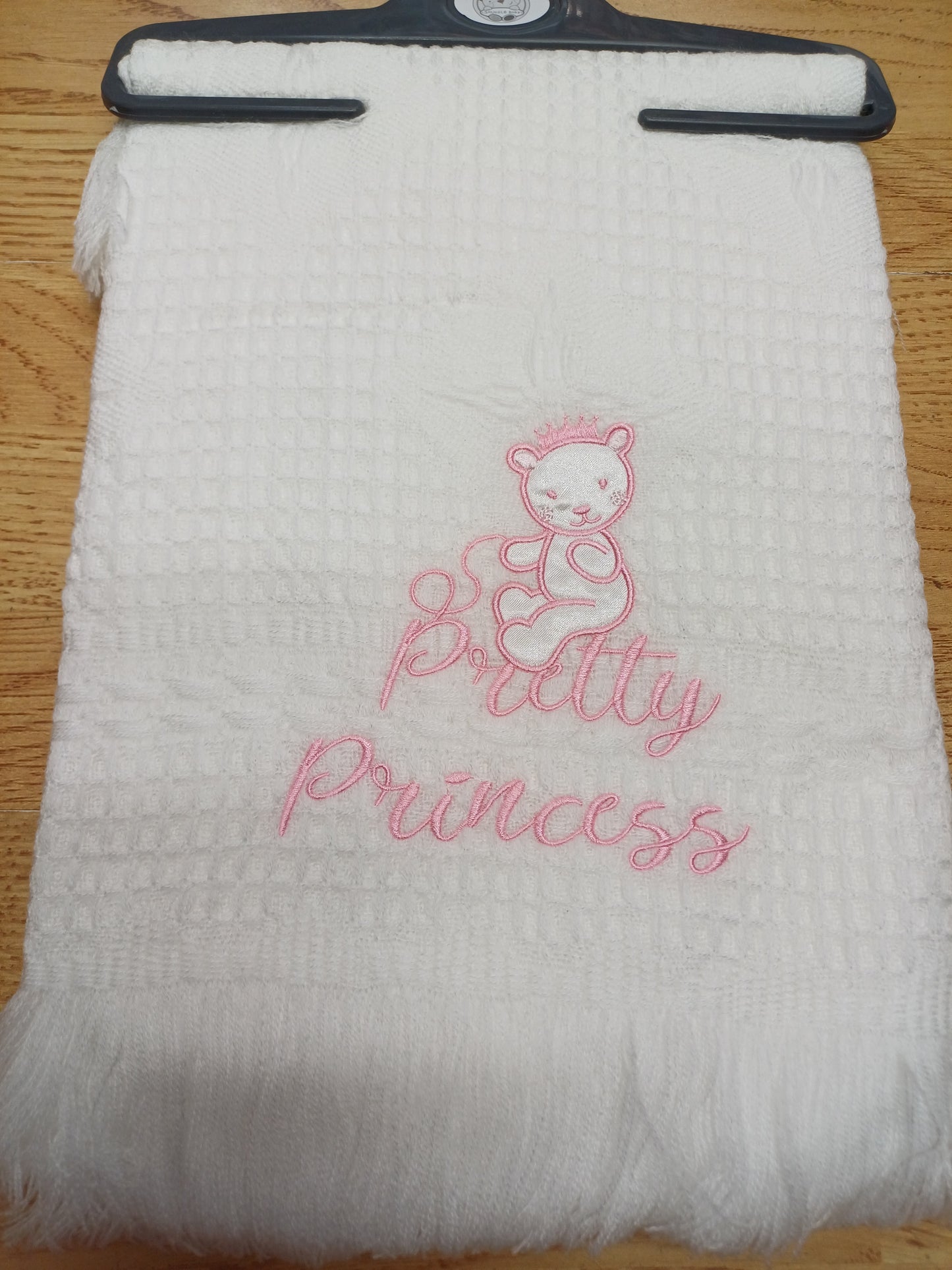 Girls  shawl blanket embroidered with  pretty princess size 120 x 120 cm