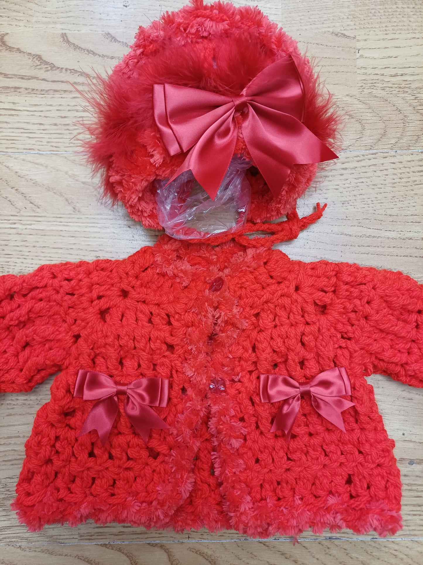 Baby girls  handmade crochet pretty cardigan and bonnet set size  0 / 3  months