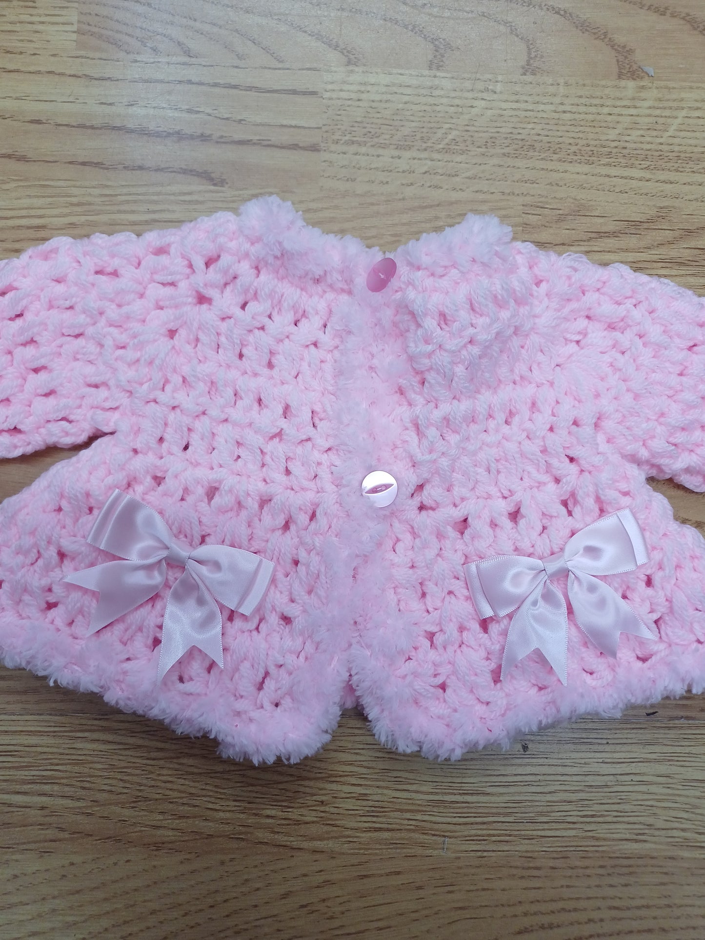 Baby girls  handmade crochet pretty cardigan and bonnet set size newborn  to  3 months