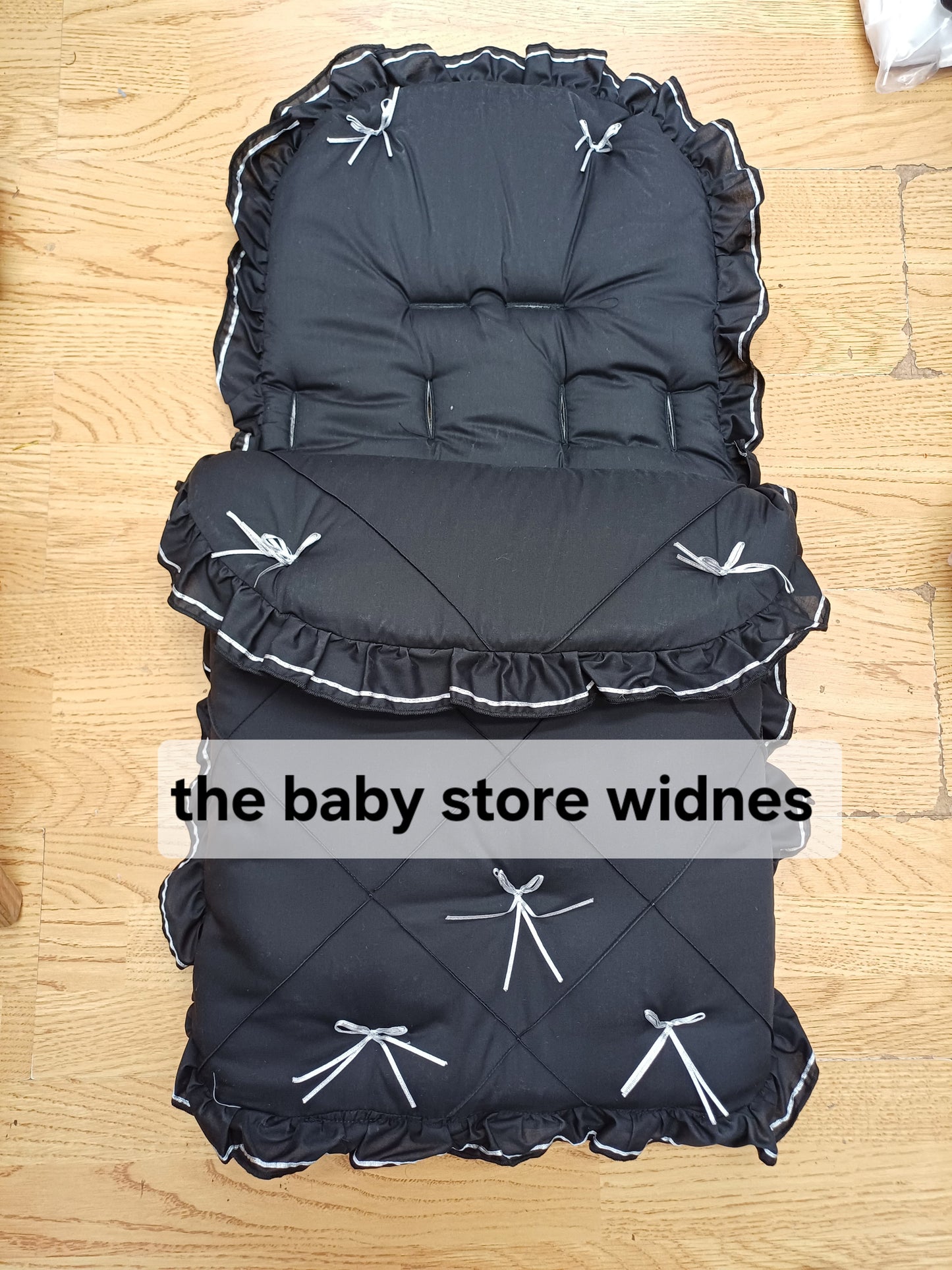 Baby Boys / girls universal fit pram cosytoes/ footmuff comes in various colours