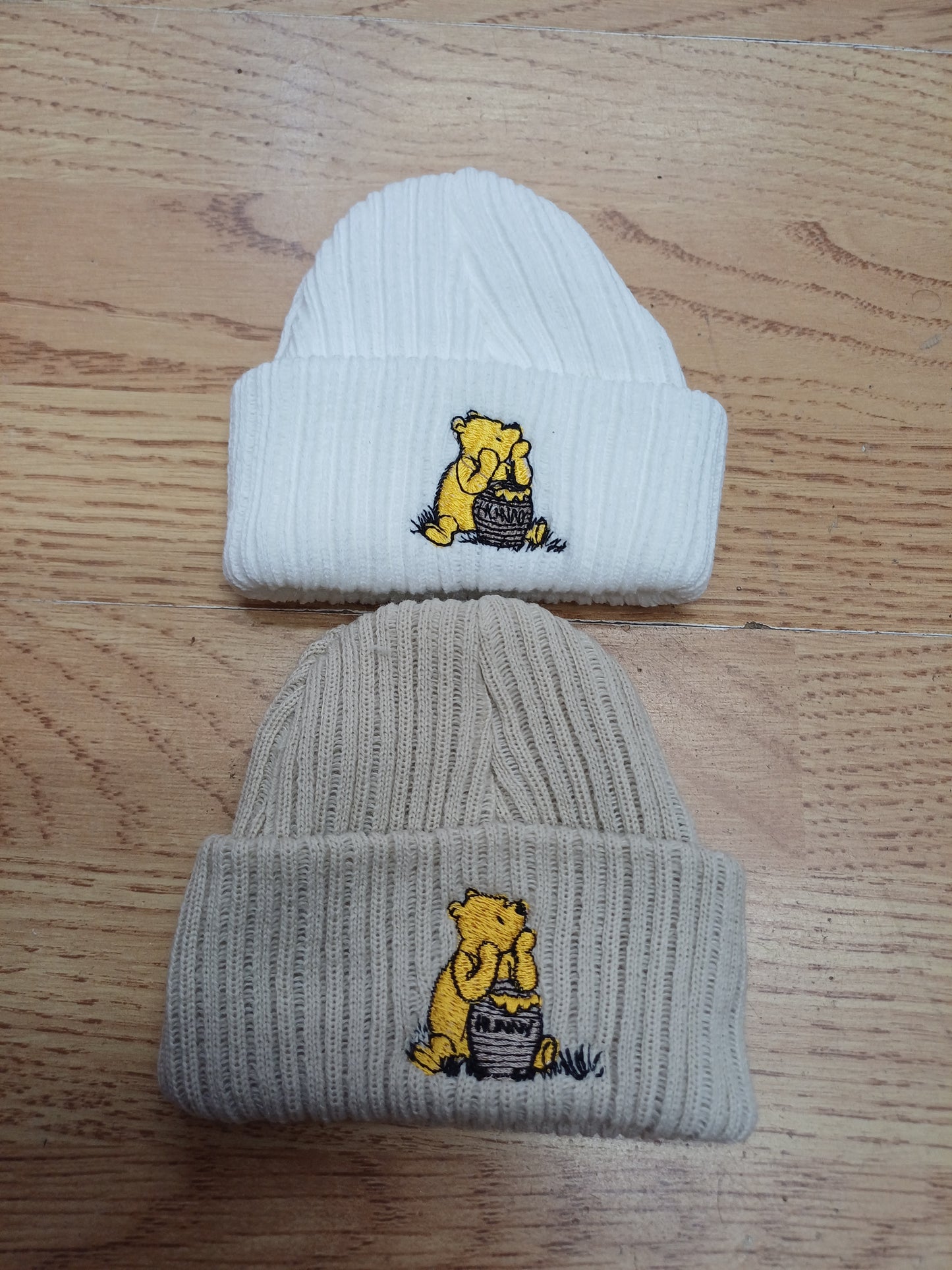 Baby Boys or girls knitted beanie hat embroidered with honey bear size newborn