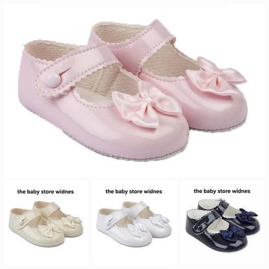 Baypds girls pre walker soft sole pram shoes