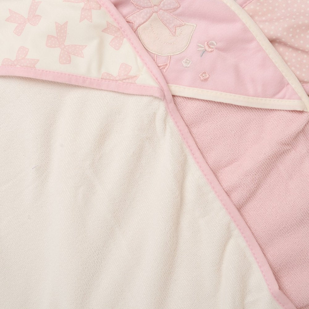 Baby girls  3 hooded towels and  3 wash cloths set  goose  design perfect for bath time designs may vary