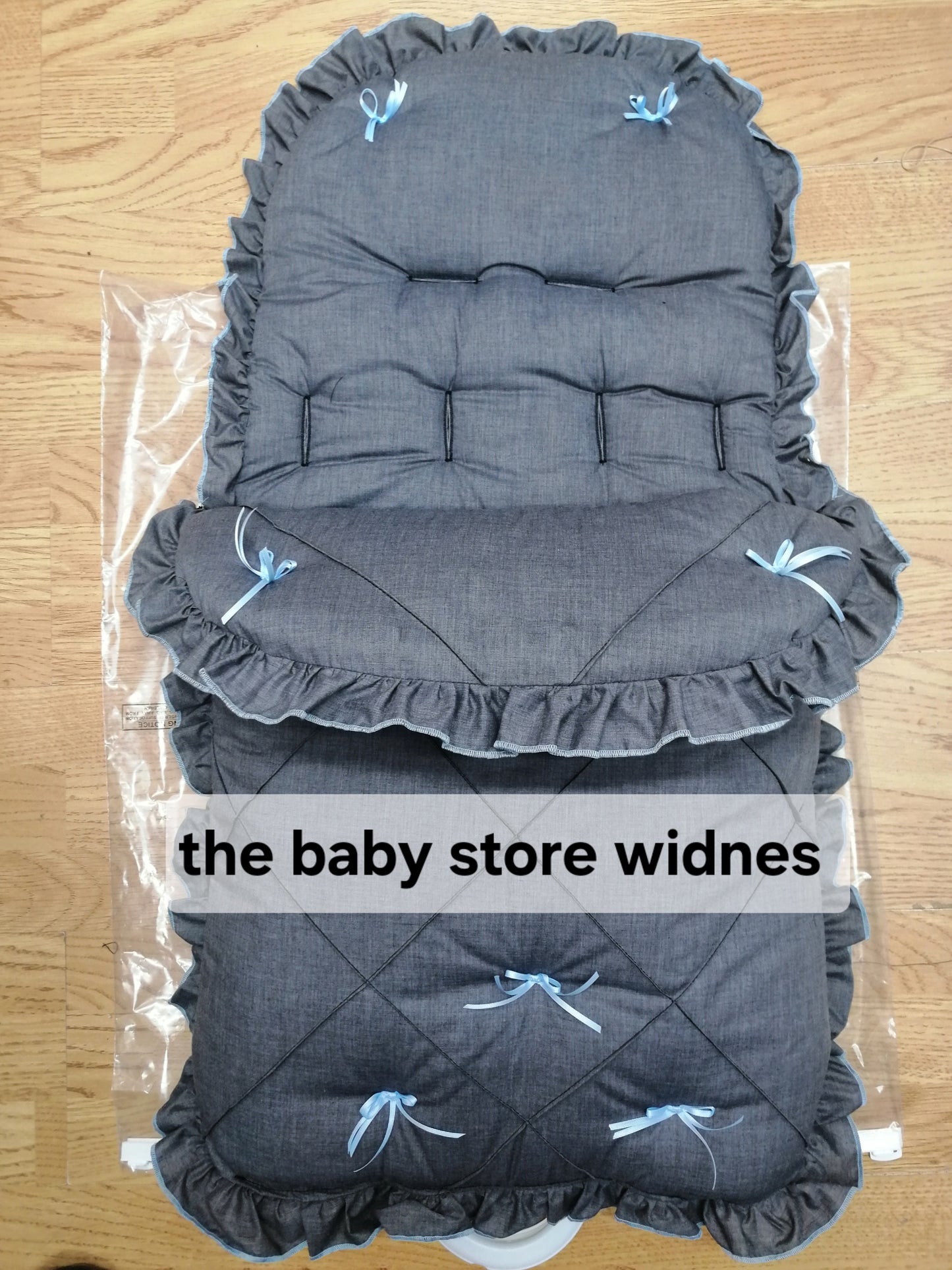 Baby Boys  or girls  universal fit  pram cosytoes / footmuff comes  in various colours