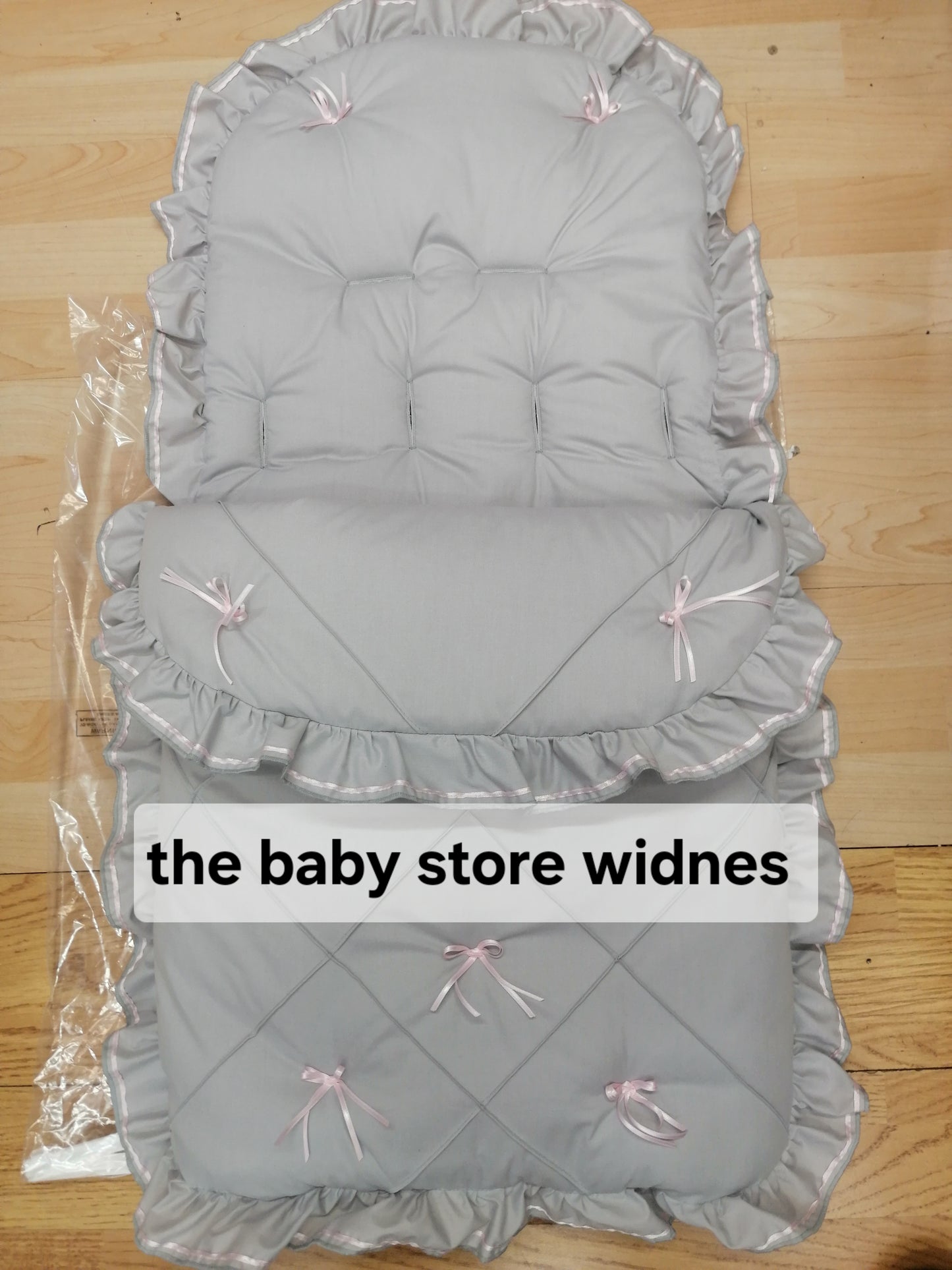 Baby Boys/ girls universal fit pram cosytoes/ footmuff comes in various colours