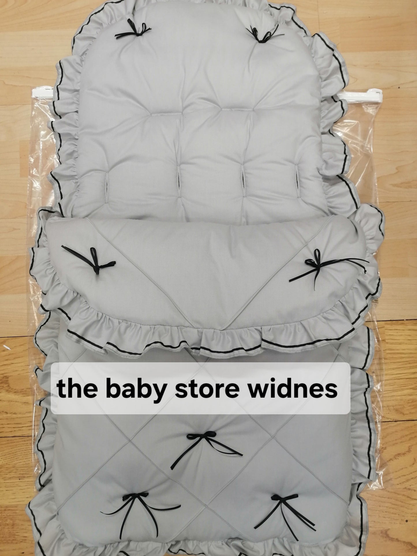 Baby Boys/ girls universal fit pram cosytoes/ footmuff comes in various colours