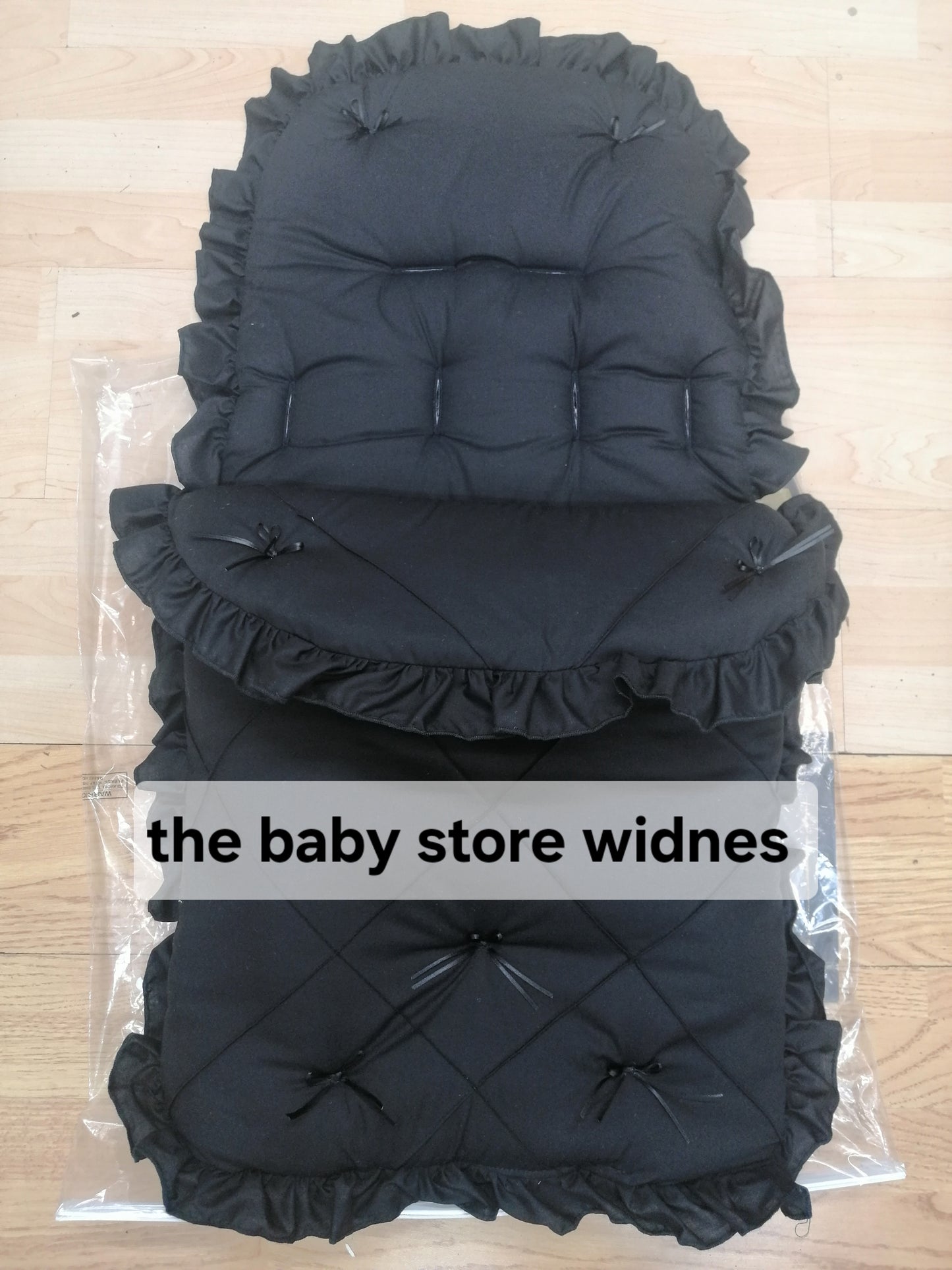 Baby Boys / girls universal fit pram cosytoes/ footmuff comes in various colours