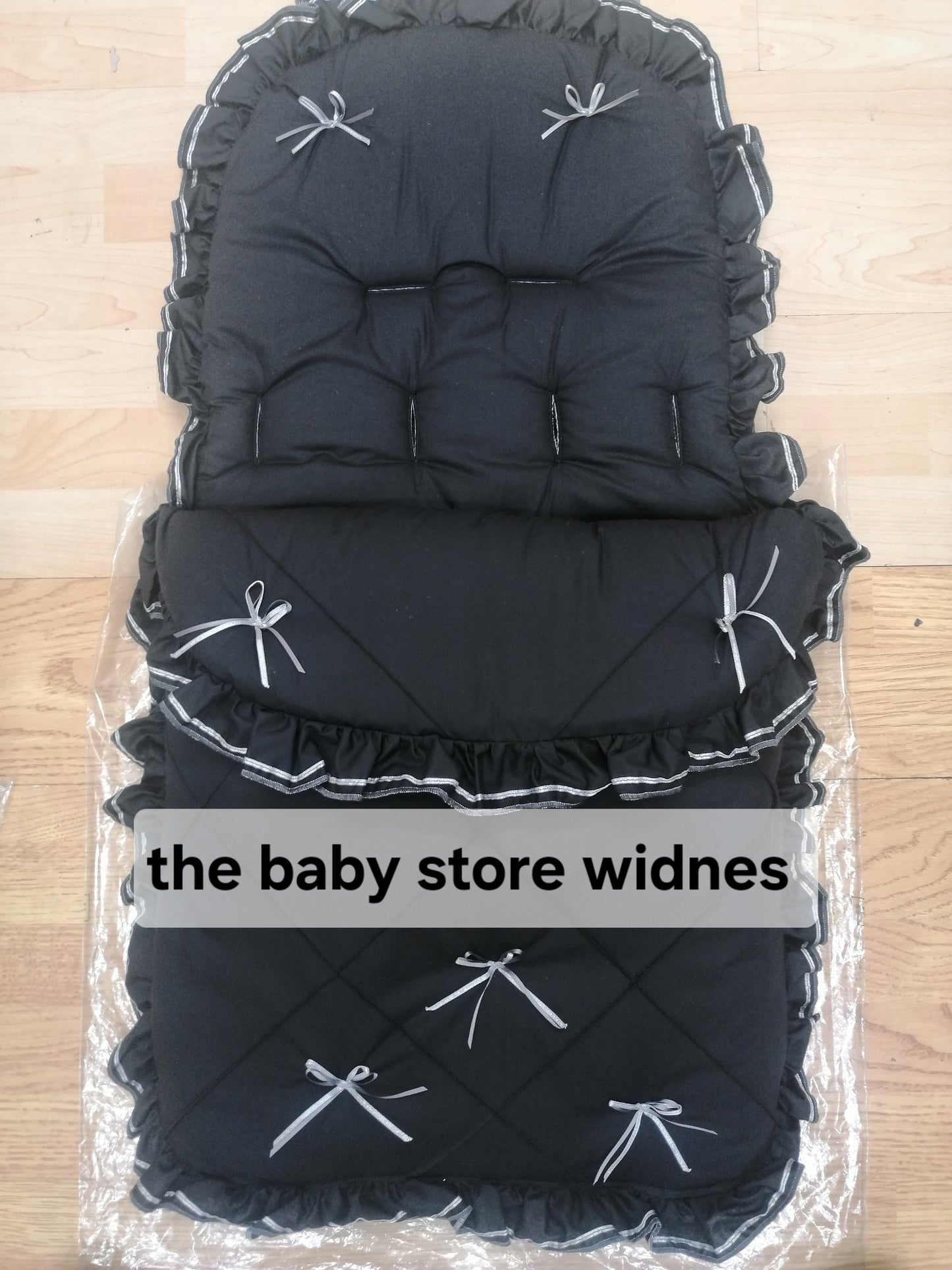 Baby Boys / girls universal fit pram cosytoes/ footmuff comes in various colours