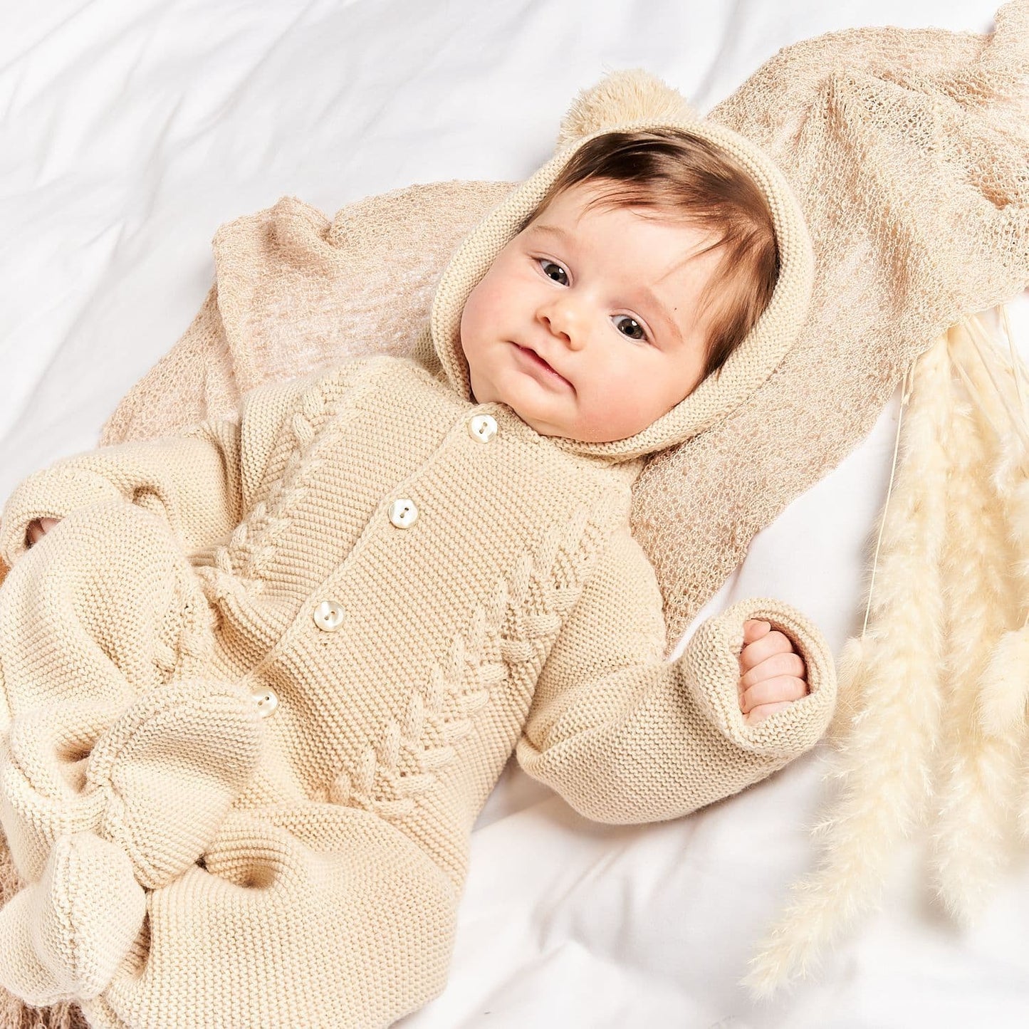 Dandelion  cable pattern knitted  set with pom pom on hood