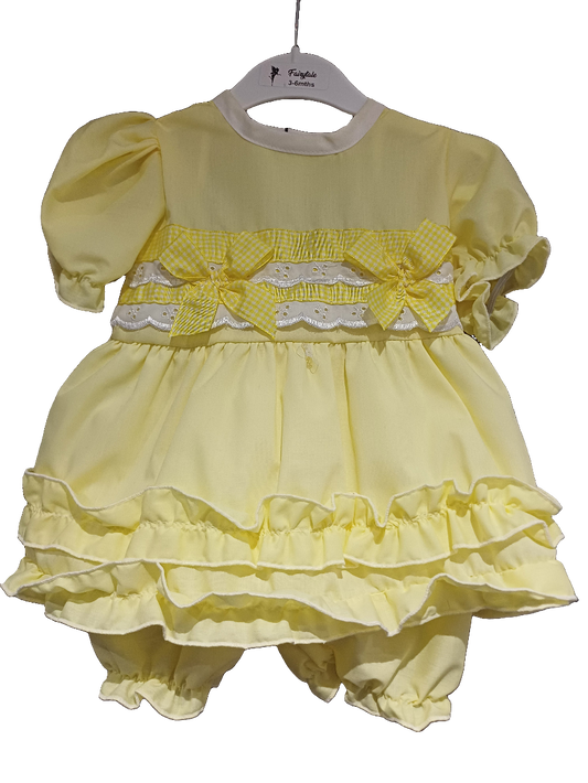 Beautiful baby girls dress and bloomers set