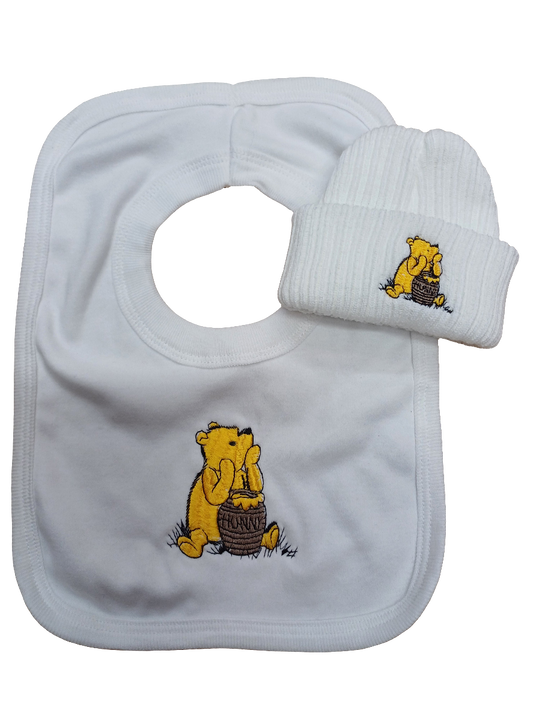 Baby Boys or girls 100% soft cotton bib and comes with a knitted  hat embroidered with honey bear size newborn