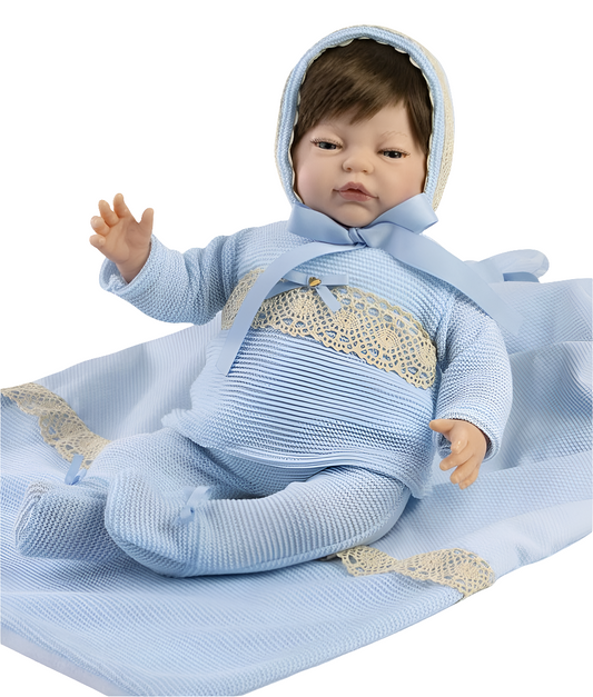 Spanish reborn doll comes with  a luxury sleeping bag and dummy