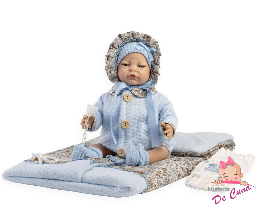 Spanish reborn doll comes with luxury sleeping bag dummy and nappy