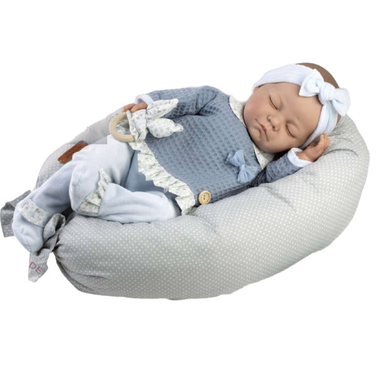 Spanish reborn doll includes cushion  dummy and nappy